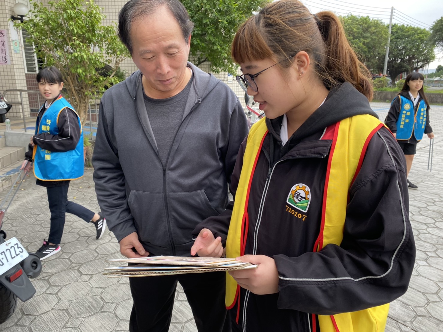 進入社區宣導電動車法規