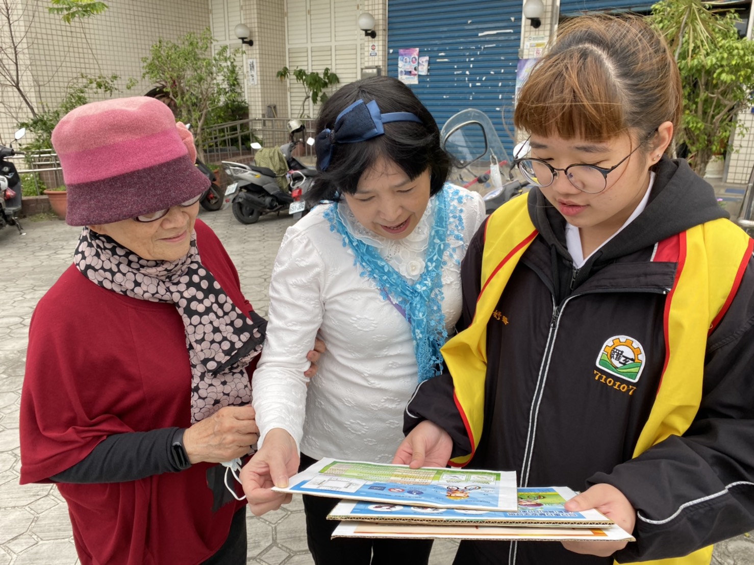 進入社區宣導電動車法規