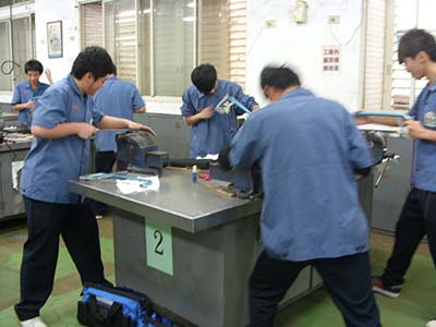 205鉗工工場