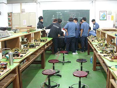 303機電及電學教室