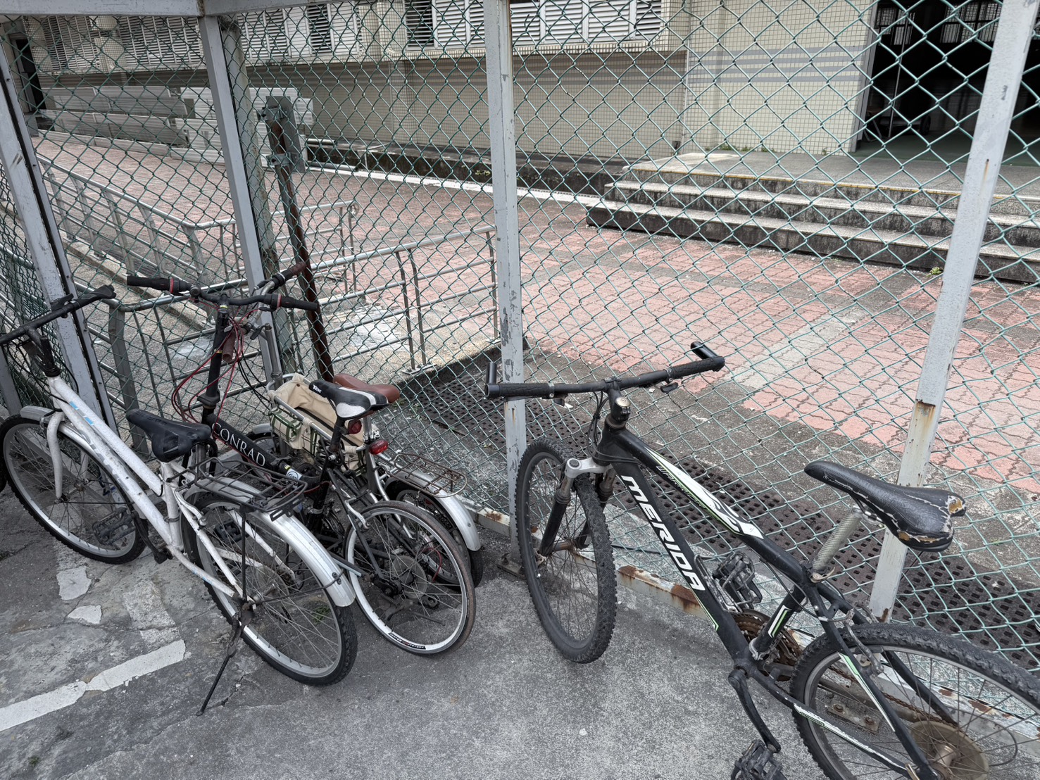 無人認領腳踏車