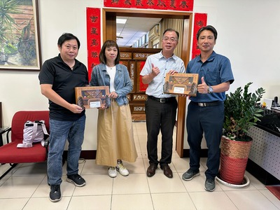 長會長致贈羅工同仁賀節禮盒04