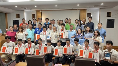 羅工學生赴美參加 FIRST 世界機器人冠軍賽 勇奪全明星進步獎 獲縣長接見表揚(另開新視窗)