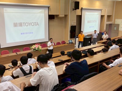 高三校友返校座談｜學長姐的足跡，照亮學弟妹的方向
